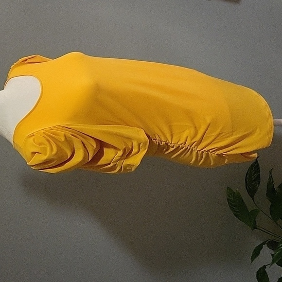 DKNY Banana Yellow PolySpandex Top with Ruched Sides and Sleeves - Size L - Picture 1 of 7